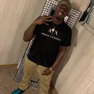 Meet your Posher, Emmanuel